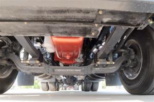 聯(lián)合卡車 U440重卡 440馬力 6X4 國五LNG牽引車(速比3.7)(QCC4252N654-1)