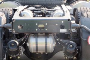 聯(lián)合卡車 U440重卡 440馬力 6X4 國五LNG牽引車(速比3.7)(QCC4252N654-1)