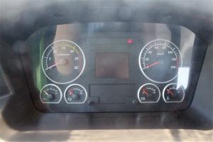 聯(lián)合卡車 U370重卡 370馬力 6X4 國五LNG牽引車(QCC4252N654)