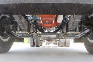 聯(lián)合卡車 U370重卡 370馬力 6X4 國五LNG牽引車(QCC4252N654)