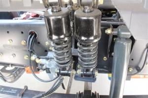 聯(lián)合卡車 U370重卡 370馬力 6X4 國五LNG牽引車(QCC4252N654)