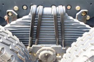 聯(lián)合卡車 U370重卡 370馬力 6X4 國五LNG牽引車(QCC4252N654)