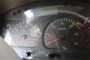 聯(lián)合卡車 E300重卡 300馬力 4X2 國五牽引車(QCC4162D651N-1)