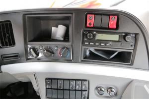 聯(lián)合卡車 E300重卡 300馬力 4X2 國五牽引車(QCC4162D651N-1)