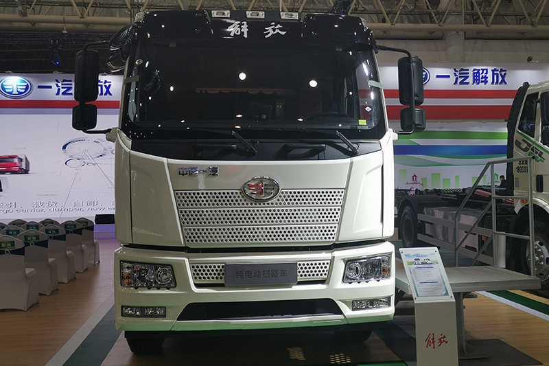 一汽解放 J6L 160kW 4×2 純電動(dòng)餐廚垃圾車