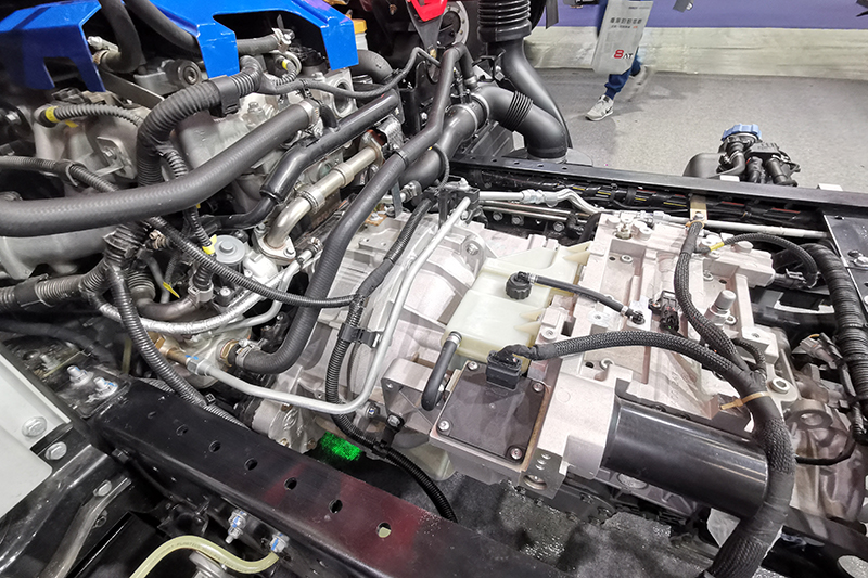 上汽躍進(jìn) C500-3 4×2 150馬力 國(guó)六 載貨車底盤(pán)（SH1043ZFDDWZ1）