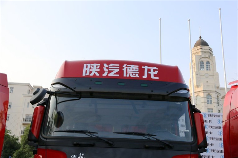 陜汽重卡 德龍X3000 黃金版 500馬力 8X4 國(guó)五 7.6米自卸車(chē)