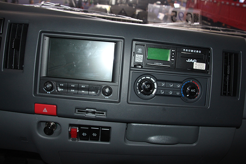 江淮 格爾發(fā) A6LⅡ220馬力 4×2 國六 平板載貨