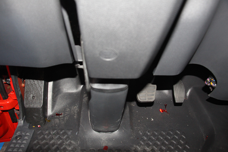 上汽躍進(jìn) C500-3 4×2 150馬力 國(guó)六 載貨車底盤(pán)（SH1043ZFDDWZ1）