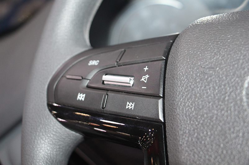 上汽躍進(jìn) C500-3 4×2 150馬力 國(guó)六 載貨車底盤(pán)（SH1043ZFDDWZ1）