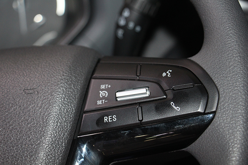 上汽躍進(jìn) C500-3 4×2 150馬力 國(guó)六 載貨車底盤(pán)（SH1043ZFDDWZ1）