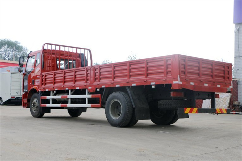 一汽解放 J6L中卡 2018款 質(zhì)惠版 180馬力 4X2 6.75米 國(guó)五欄板載貨車(chē)(CA1180P62K1L4E5)