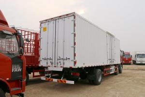 一汽解放 J6M重卡 280馬力 6X2 9.35米 京五廂式載貨車(CA5250XXYP63K1L6T3E5)