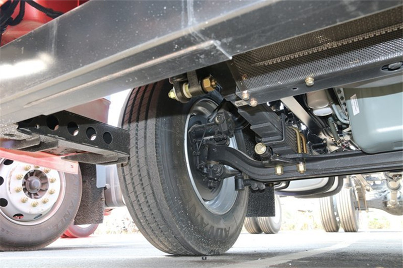 一汽解放 J6L中卡 2018款 質惠版 220馬力 4X2 6.75米 國五欄板載貨車(CA1180P62K1L4E5)