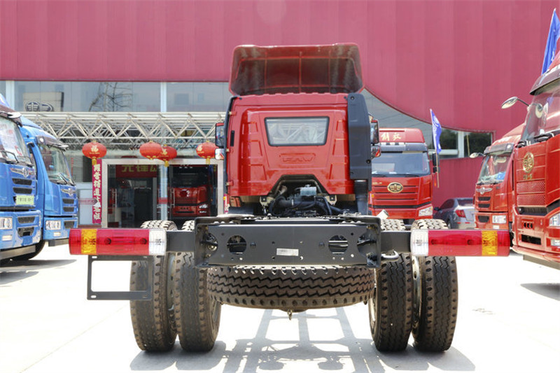 一汽解放 J6L中卡 2018款 超值版 160馬力 7.7米 國五廂式載貨車(CA5160XXYP62K1L5A2E5)