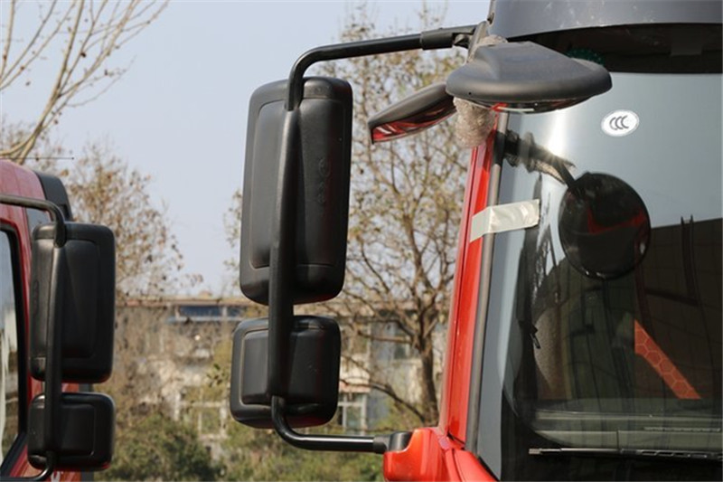 一汽解放 J6L中卡 質(zhì)慧版 180馬力 4X2 6.8米 國(guó)五欄板載貨車(CA1160P62K1L4A1E5)