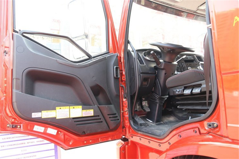 一汽解放 J6L中卡 質(zhì)慧版 180馬力 4X2 6.8米 國(guó)五欄板載貨車(CA1160P62K1L4A1E5)