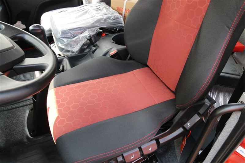 一汽解放 J6L中卡 質(zhì)慧版 180馬力 4X2 6.8米 國(guó)五欄板載貨車(CA1160P62K1L4A1E5)