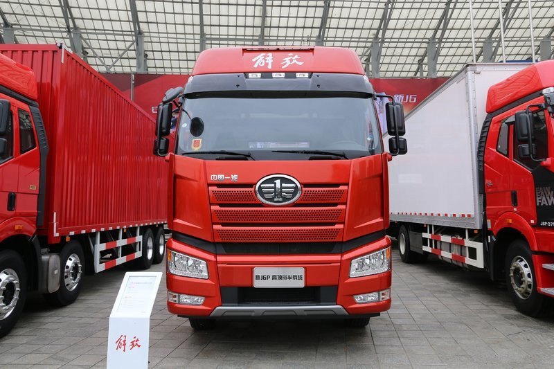 一汽解放 新J6P重卡 質(zhì)惠版 280馬力 6X2 國(guó)五載貨車(chē)底盤(pán)(CA1250P63K1L6T3A1E5)