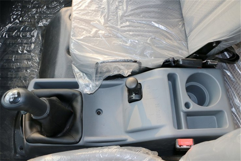 一汽解放 J6L中卡 質(zhì)惠版 180馬力 4X2 6.8米 國(guó)五倉(cāng)柵式載貨車(CA5160CCYP62K1L4E5)