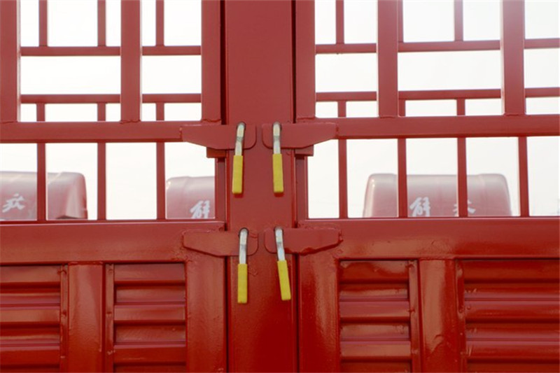 一汽解放 J6L中卡 質(zhì)惠版 180馬力 4X2 6.8米 國(guó)五倉(cāng)柵式載貨車(CA5160CCYP62K1L4E5)