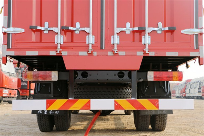 一汽解放 J6L中卡 質(zhì)惠版 180馬力 4X2 6.8米 國(guó)五倉(cāng)柵式載貨車(CA5160CCYP62K1L4E5)