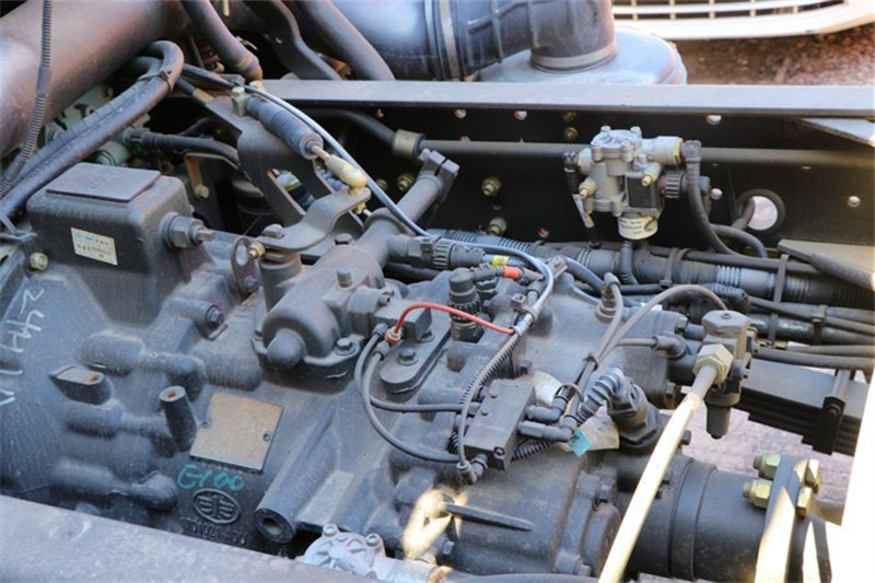 一汽解放 J6L中卡 240馬力 6X2 7.7米 國(guó)五欄板載貨車(CA1250P62K1L5T3E5)