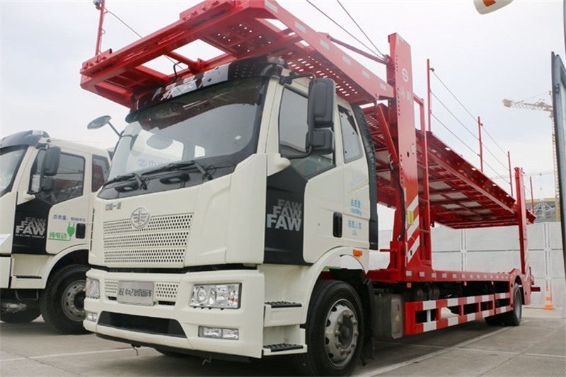 一汽解放 J6L重卡 240馬力 4X2 國五車輛運輸車(JHP5185TCL)