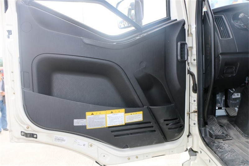 一汽解放 J6L重卡 240馬力 4X2 國五車輛運輸車(JHP5185TCL)