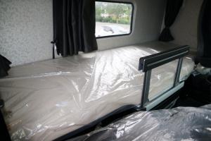 一汽解放 J7重卡 550馬力 6X2R 國五AMT自動擋牽引車(CA4250P77K25T2E5)