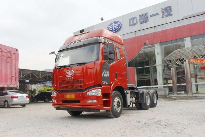 一汽解放 J6P重卡 舒適版 420馬力 6X4 國(guó)五危險(xiǎn)品牽引車(chē)(CA4250P66K24T1E5Z)