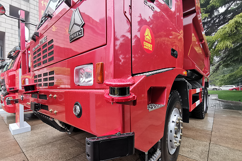 中國重汽 豪沃礦山霸王 540馬力 國三礦用車(ZZ5907W414L/R2DDA)