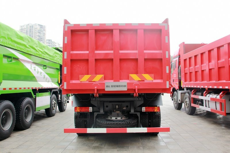 一汽解放 J6L重卡 280馬力 8X4 6米 國(guó)五自卸車(CA3310P62K1LT4E5)