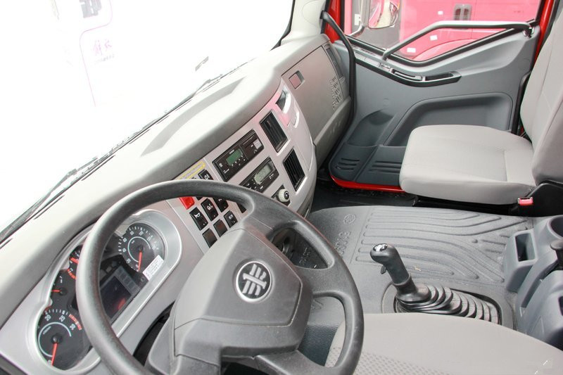 一汽解放 J6L重卡 280馬力 8X4 6米 國(guó)五自卸車(CA3310P62K1LT4E5)