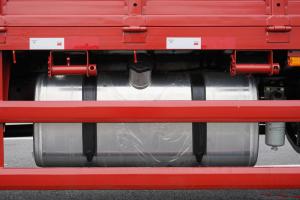 一汽解放青汽 龍VH中卡 先鋒版 220馬力 4X2 6.75米 國五倉柵式載貨車(CA5189CCYPK2L2E5A80)