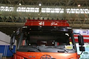 一汽解放青汽 龍VH 2.0版 240馬力 4X2 6.65米 國五廂式載貨車(CA5189CCYPK2L2E5A80)