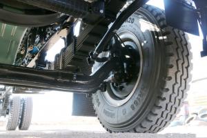 一汽解放青汽 龍VH中卡 220馬力 4X2 6.75米 國五倉柵式載貨車(CA5189CCYPK2L2E5A80)