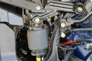 一汽解放青汽 JH6重卡 400馬力 8X4 9.5米 國五載貨車(CA1310P25K2L7T4E5A80)