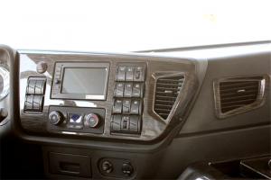 一汽解放青汽 JH6重卡 460馬力 8X4 9.5米 國五倉柵式載貨車(CA5310CCYP25K2L7T4E5A80)