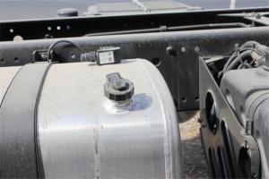 一汽解放青汽 JH6重卡 460馬力 8X4 9.5米 國五倉柵式載貨車(CA5310CCYP25K2L7T4E5A80)