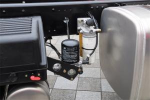 一汽解放青汽 JH6重卡 420馬力 8X4 9.5米 國五倉柵式載貨車(CA5310CCYP25K2L7T4E5A80)