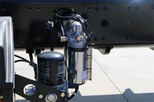 一汽解放青汽 JH6重卡 420馬力 8X4 9.5米 國五欄板載貨車(CA1310P25K2L7T4E5A80)