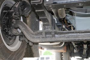 一汽解放青汽 龍VH中卡 180馬力 4X2 6.75米 國五倉柵式載貨車(大柴)(CA5189CCYPK2L2E5A80)