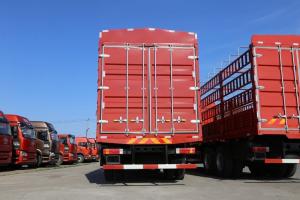 一汽解放青汽 龍VH中卡 180馬力 4X2 6.65米 國五倉柵式載貨車(CA5189CCYPK2L2E5A80)