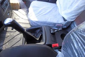 一汽解放青汽 龍VH中卡 180馬力 4X2 6.65米 國五倉柵式載貨車(CA5189CCYPK2L2E5A80)