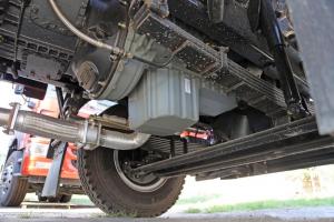 一汽解放青汽 龍VH中卡 180馬力 4X2 6.65米 國五倉柵式載貨車(CA5189CCYPK2L2E5A80)