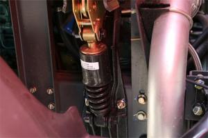 一汽解放青汽 金陸中卡 220馬力 4X2 9.6米 國五廂式載貨車(LZT5180XXYPK2E5L10A95)