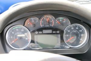 一汽解放青汽 悍V重卡 290馬力 6X2 7.7米 國五倉柵式載貨車(CA5250CCYP1K2L5T3E5A80-1)