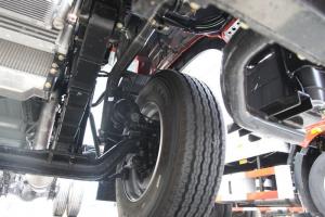 一汽解放青汽 龍VH中卡 220馬力 4X2 6.75米單排欄板載貨車(國六)(CA1180PK15L2E6A80)