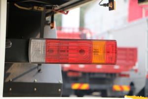 一汽解放青汽 悍V重卡 260馬力 6X2 9.5米 國五載貨車底盤(CA5200CCYP1K2L7T3E5A80-1)